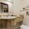 FIRST CLASS 2BR High-Rise Elegance