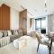 Luxe Living in the Heart of Bbay w Jacuzzi
