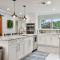 Spacious 4 Bedroom Entire Home, Tampa, Fire Pit