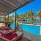Huku Beach Hostel Palomino