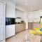 Atlantis Apartments 50m From Makenzy Seafront