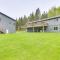 Scenic Forest Lodge Outside Glacier National Park!