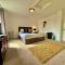 6 bedroom house - Pool table - Contractors - Crew