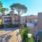 Cozy Apartment Steps from Sandy Beach
