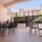 Queens Garden Residence by Staycom