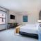 The Sam Houston Hotel, Curio Collection by Hilton
