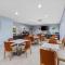 Quality Inn & Suites Manhattan