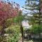 POUNEDES LUXURY SUITES