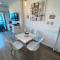 Spectacular Condominium between the city and the sea