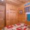 Couples Getaway Log Cabin in the White Mountains