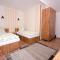 Camere-Apartament Steyna
