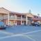 Super 8 by Wyndham Visalia