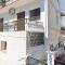 Kostas Studios Apartments - Ενοικιαζόμενα δωμάτια με κουζινάκι