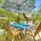 Casa Paloma Studio Artsy and Airy with Hot Tub Access