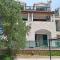 Apartments and Rooms Saric