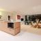Reve 506 - A Stylish Coastal Getaway In The Heart Of Avoca Beach