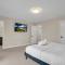 Luxury Niagara 3 Bdr Townhouse /Garage