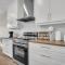 Luxury Niagara 3 Bdr Townhouse /Garage