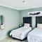 Otis Self Catering