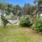 Stella LJHooker Yamba