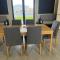 Runway 27 Getaway - Private Room and Ensuite With Shared Kitchen and Dining