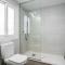Big apartment for 15 in the heart of Eixample