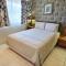 Silhouette 36 - Sleeps 6