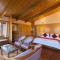 Lions Den Terrace Wing 4 BD Villa cook staff