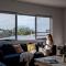 Rennies Beach House - Luxe Coastal Stay