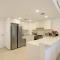 Upgraded 2BR Close to Souk Mall and Burj Al Arab