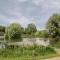 Oak Lodge At Bridge Lake Farm & Fishery