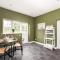 Central Malham Wellbeing Escape, 1-bed cottage with yoga studio