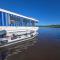 Liquid PARIDISE Noosaville houseboat "Experience More"
