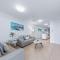 Spectacular Seaviews, Pool, Modern, Free Wifi