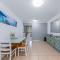 Spectacular Seaviews, Pool, Modern, Free Wifi