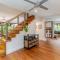 Leilani Melia - stylish 3 bedroom villa on Four Mile Beach