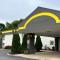 Super 8 by Wyndham Logansport