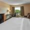 Comfort Inn West