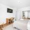 Apartment Perth CBD w balcony