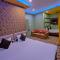 Hotel picasso Varanasi prime location