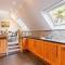 The Gables Penthouse - 15-Minute Walk to Branksome Chine Beach