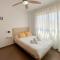 HGB Beachside
