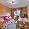 Appartement Chaleureux sur Pistes - Balcon, 4 Pers, Bien Équipé, Proche Commodités - FR-1-182-52