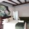 Expansive 5-bedroom house