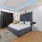 WATER VIEW 3 BEDROOM APARTMENT WITH JACUZZI PARKING WiFi NETFLIX POOL