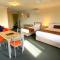 Mandarin Motel