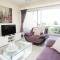Sunny Coral Bay Village house