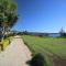 Sunny Coral Bay Village house