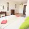 Sunny Coral Bay Village house