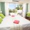 Sunny Coral Bay Village house